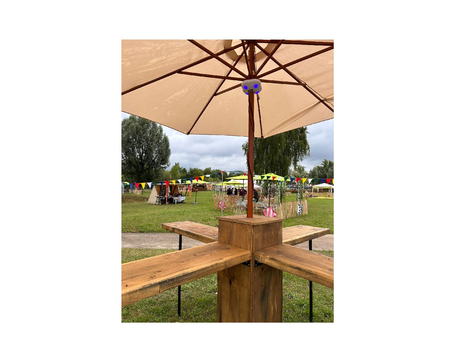 Stehtisch Stern mit Schirm